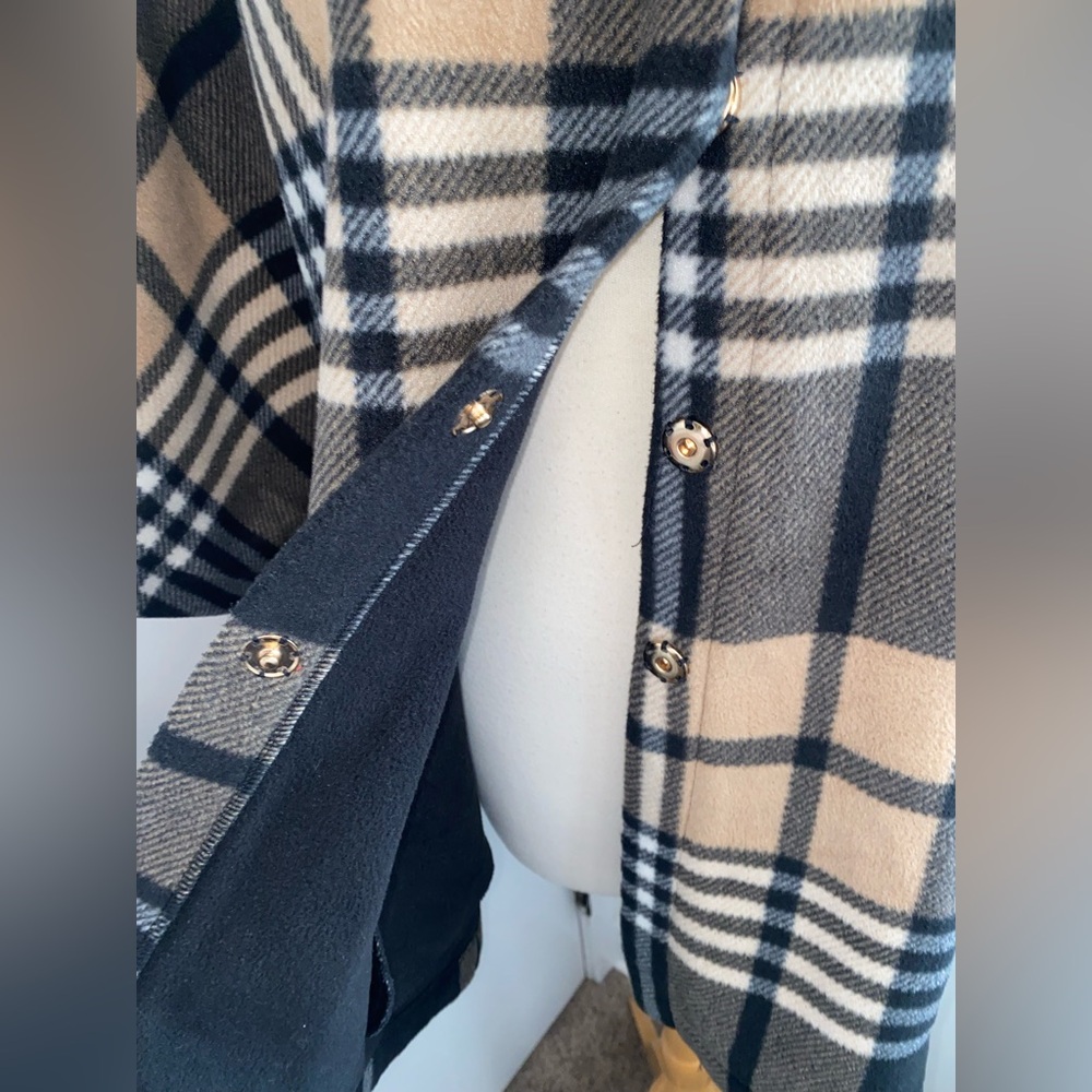 RACHEL ROY Plaid Hooded Poncho with Buckle Detail - Size - Picture 4 of 7
